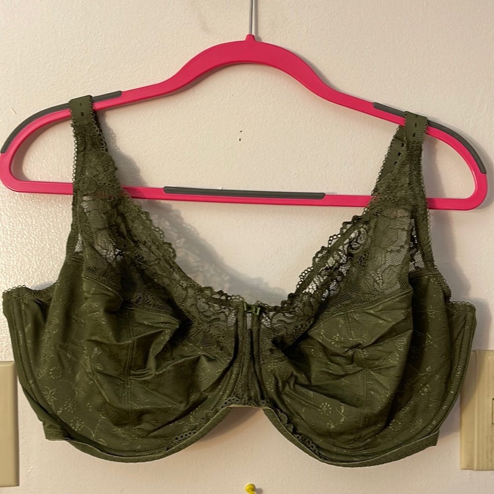 40H Green Bra Never worn!